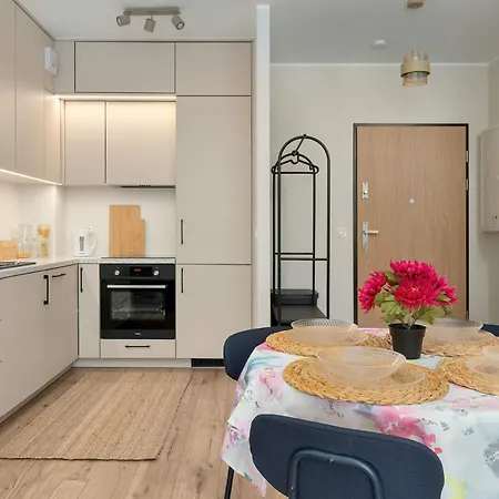 Cozy & Bright With Parking And Garden By Renters Apartament Gdańsk