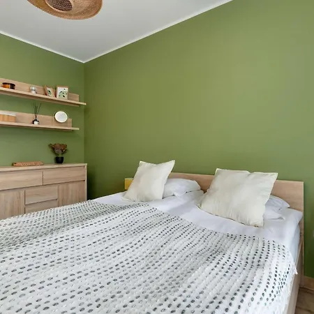 Cozy & Bright With Parking And Garden By Renters アパート