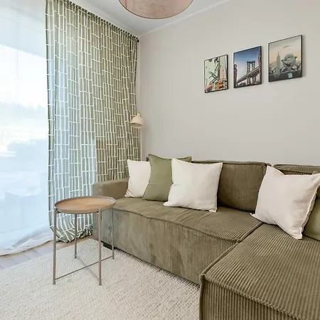 Cozy & Bright With Parking And Garden By Renters * グダニスク